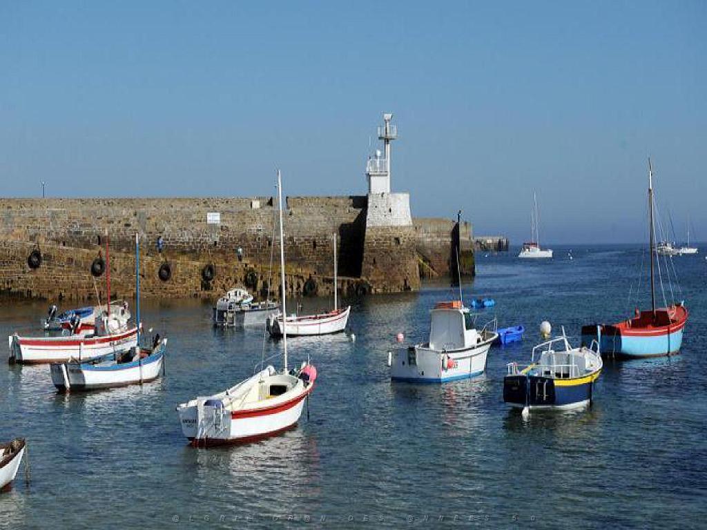 129 ILE DE MOLENE_000042.jpg